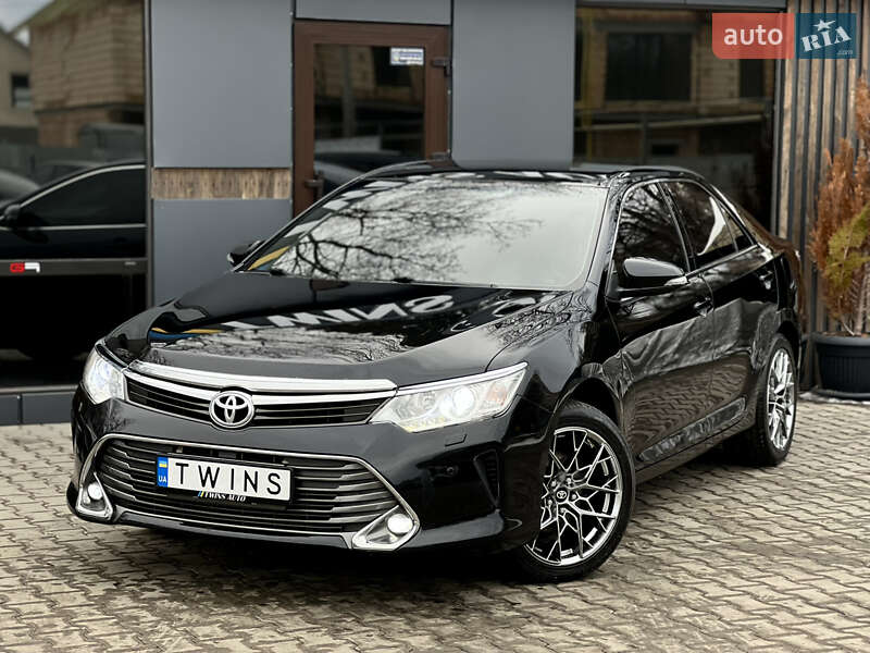 Toyota Camry 2015