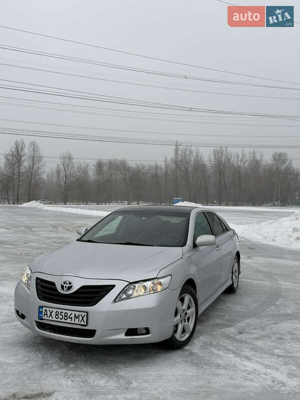 Седан Toyota Camry 2006 в Харькове