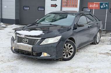 Седан Toyota Camry 2011 в Киеве