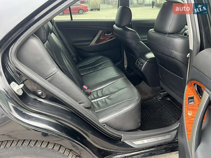 Седан Toyota Camry 2008 в Днепре