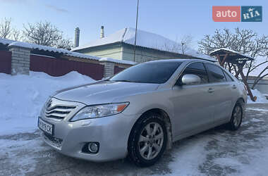 Седан Toyota Camry 2010 в Сумах