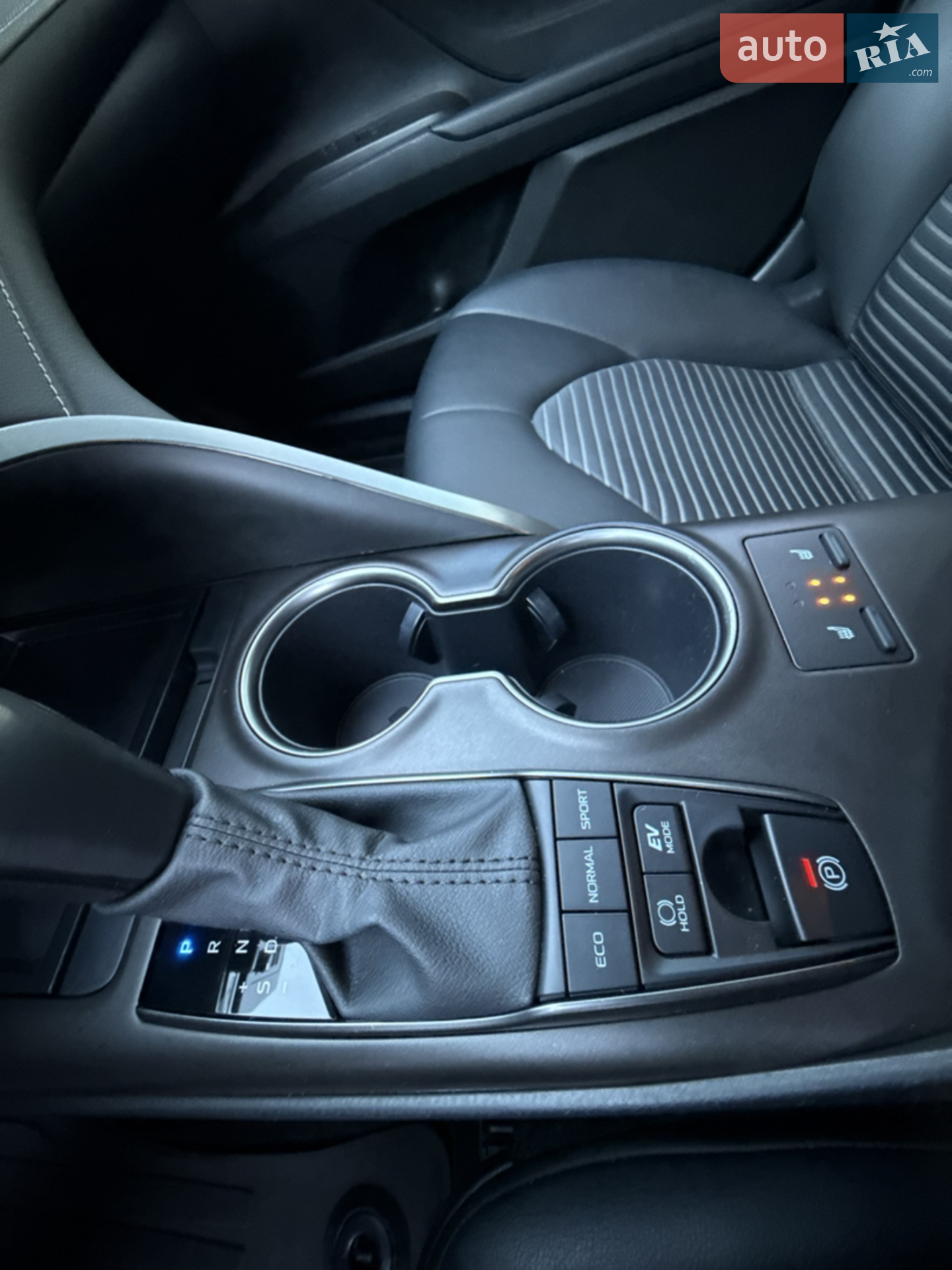 2022 Toyota Camry - мініатюра 81