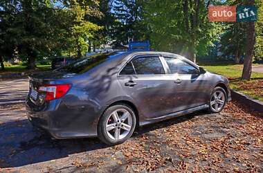 Седан Toyota Camry 2013 в Коростишеві