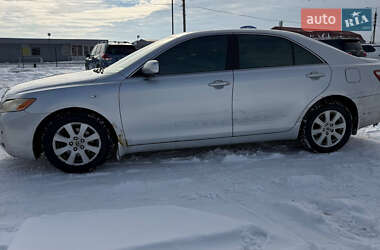 Седан Toyota Camry 2006 в Киеве
