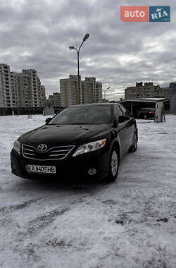 Седан Toyota Camry 2010 в Києві