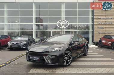 Седан Toyota Camry 2024 в Киеве