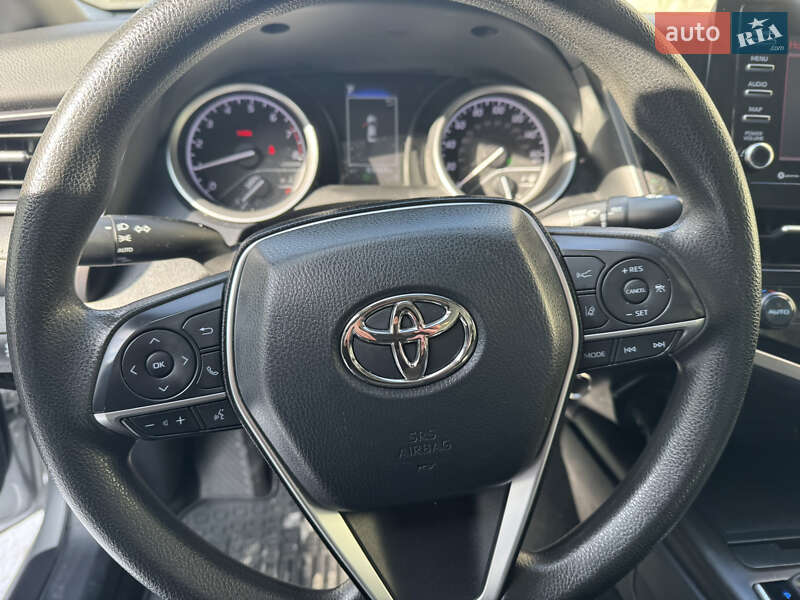 Седан Toyota Camry 2023 в Борщеве