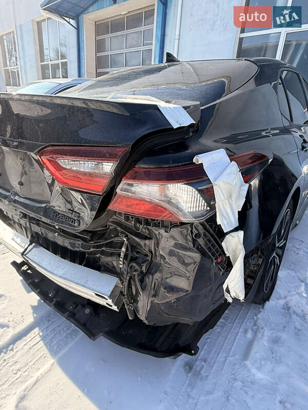 Седан Toyota Camry 2022 в Киеве