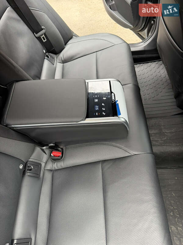 Седан Toyota Camry 2025 в Одессе