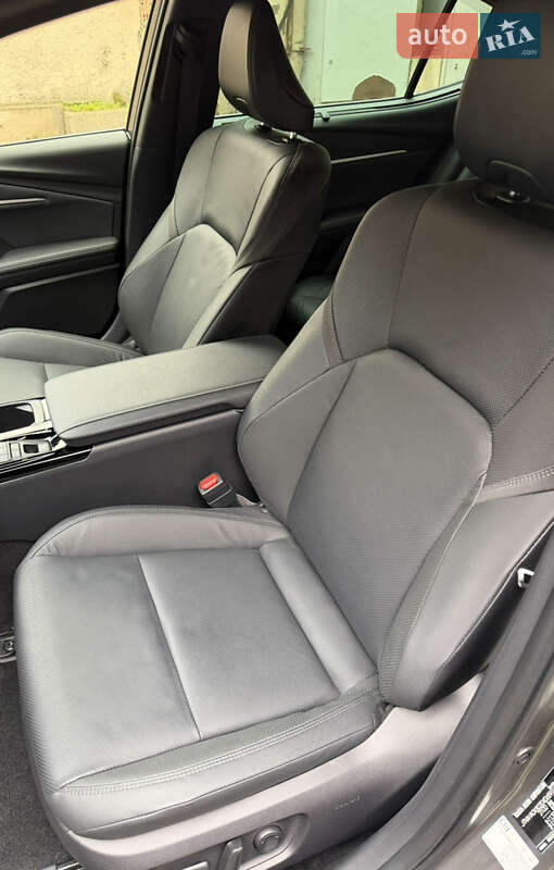 Седан Toyota Camry 2025 в Одессе