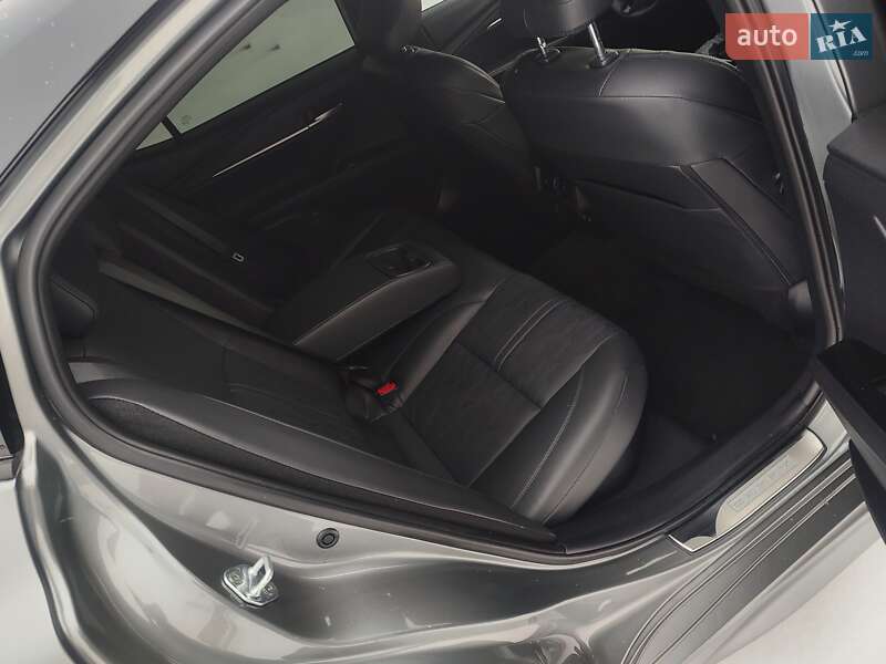 Седан Toyota Camry 2024 в Виннице фото 30 Седан Toyota Camry 2024 в Виннице