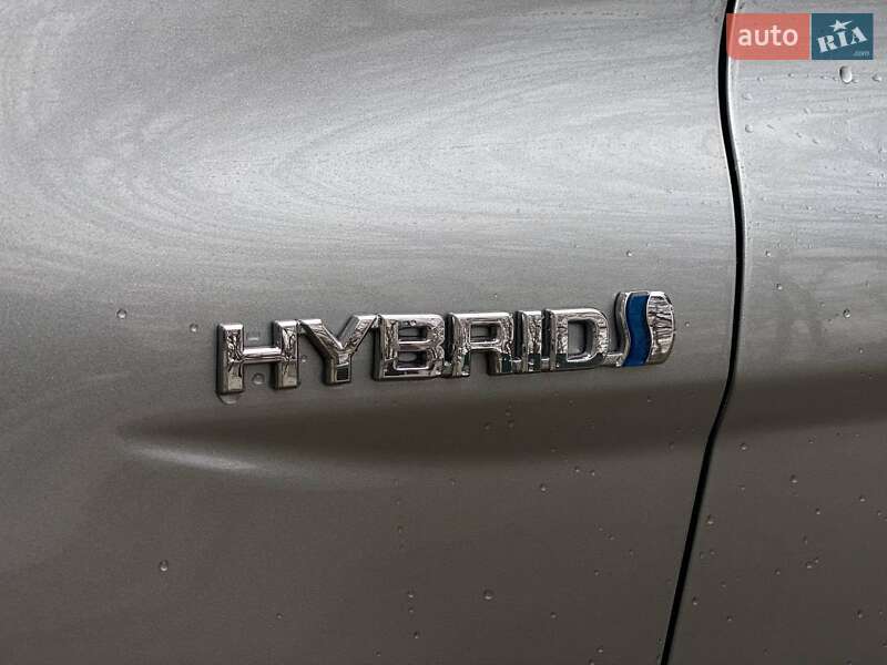 Седан Toyota Camry 2020 в Киеве