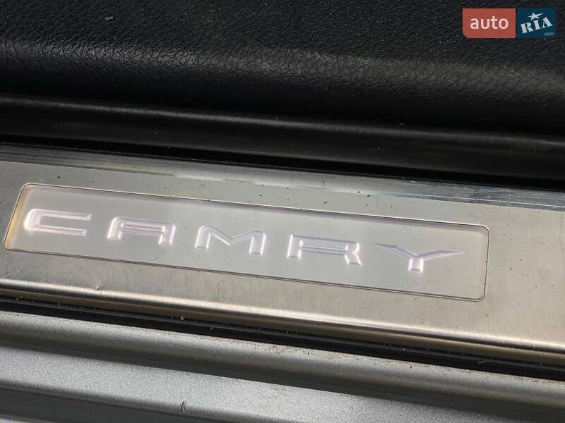 Седан Toyota Camry 2020 в Киеве