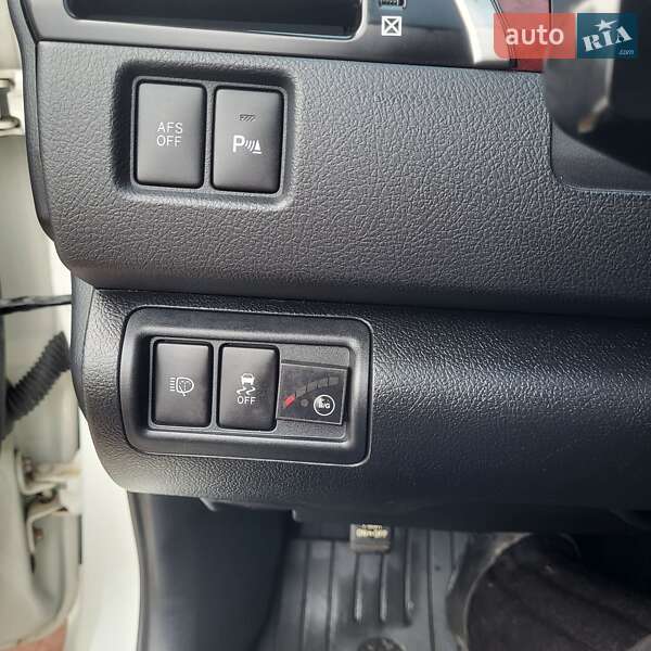 Седан Toyota Camry 2011 в Смеле