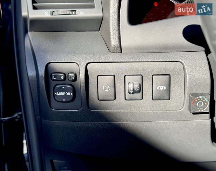 Седан Toyota Camry 2010 в Житомире