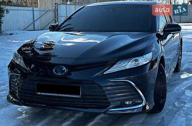 Седан Toyota Camry 2022 в Виннице