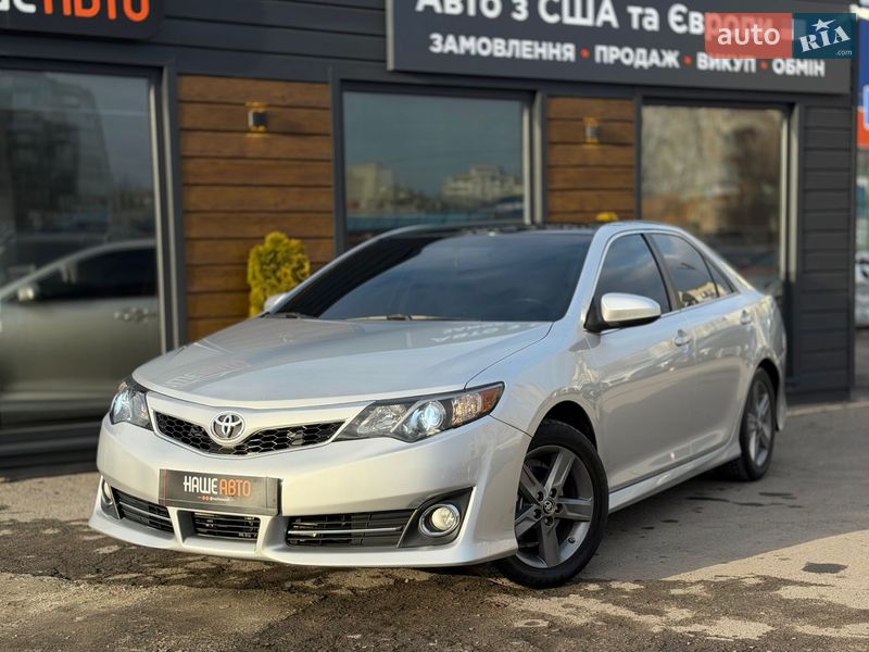 Toyota Camry 2014