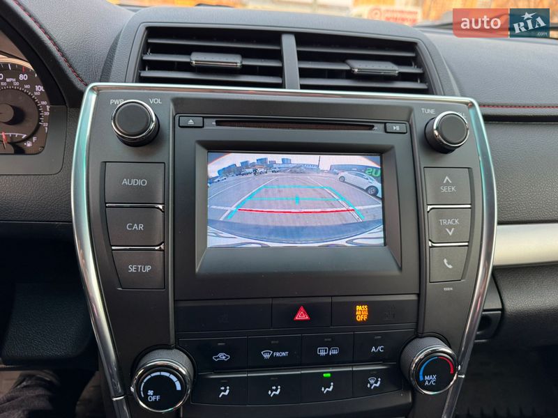 Седан Toyota Camry 2017 в Киеве