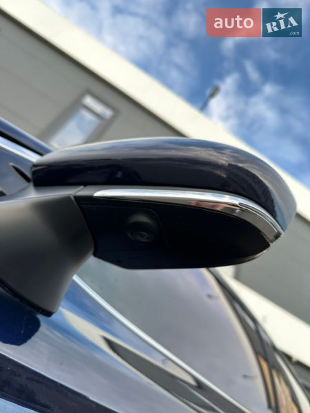 Седан Toyota Camry 2021 в Киеве