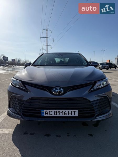 Toyota Camry 2021