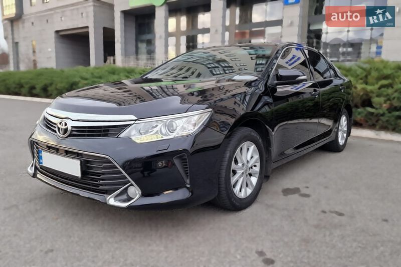 Седан Toyota Camry 2016 в Харькове