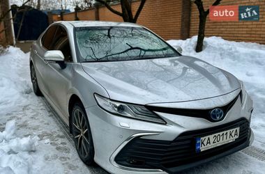 Седан Toyota Camry 2023 в Шостке