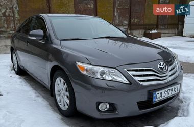 Седан Toyota Camry 2009 в Умани