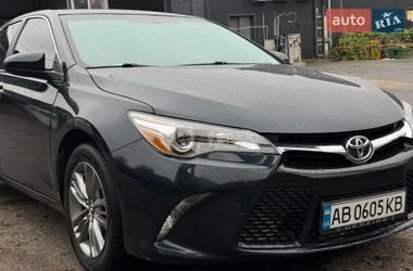 Седан Toyota Camry 2016 в Виннице