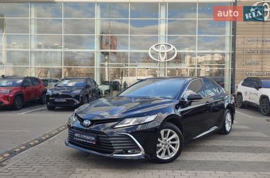Седан Toyota Camry 2023 в Києві