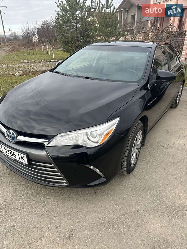 Седан Toyota Camry 2017 в Ивано-Франковске