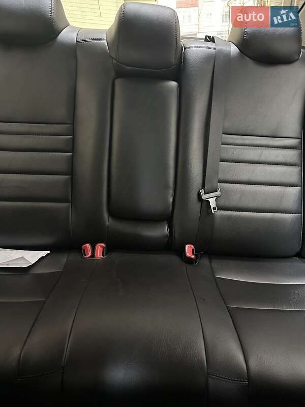 Седан Toyota Camry 2017 в Ивано-Франковске