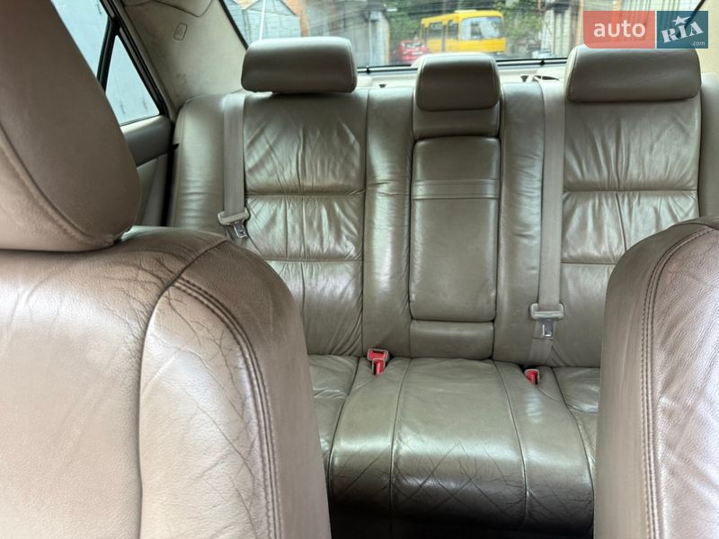 Седан Toyota Camry 2004 в Киеве