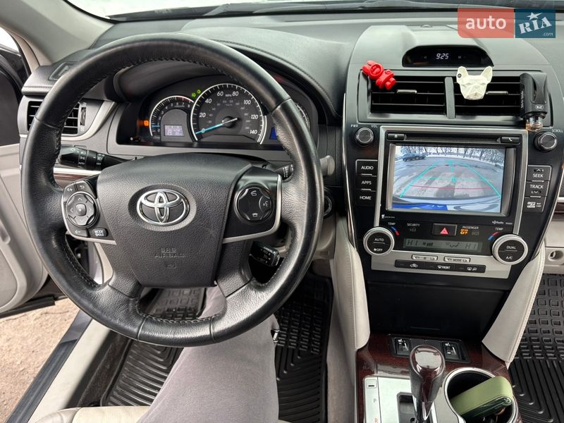 Седан Toyota Camry 2014 в Гадяче