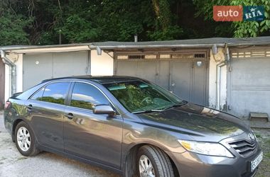 Седан Toyota Camry 2011 в Львові