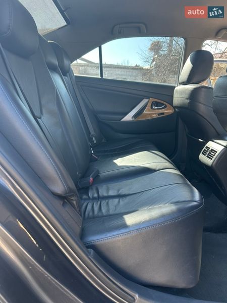 Седан Toyota Camry 2007 в Киеве