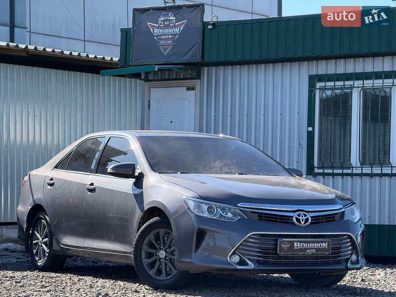 Toyota Camry 2015