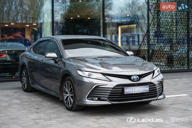 Седан Toyota Camry 2024 в Днепре