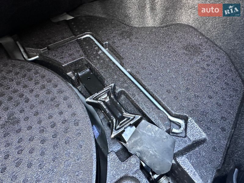 Седан Toyota Camry 2016 в Чорткове фото 50 Седан Toyota Camry 2016 в Чорткове