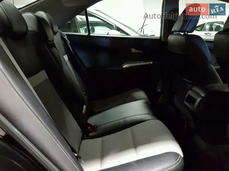 Седан Toyota Camry 2014 в Киеве