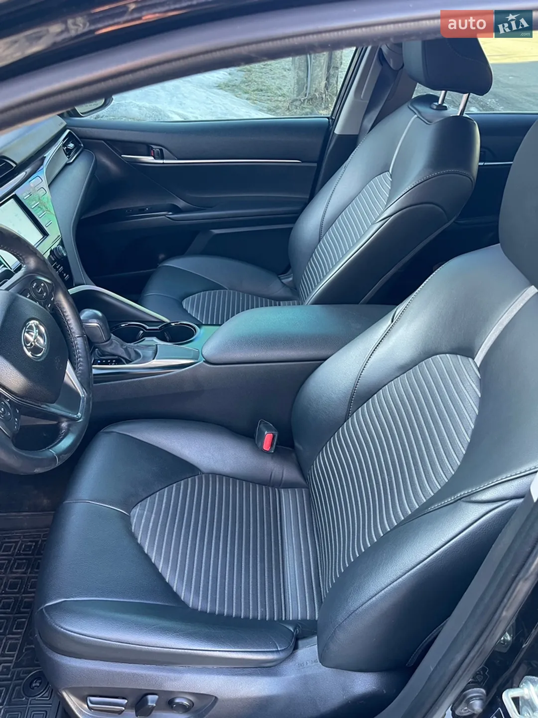 2020 Toyota Camry - мініатюра 25