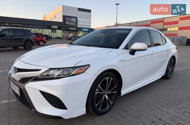 Седан Toyota Camry 2020 в Києві