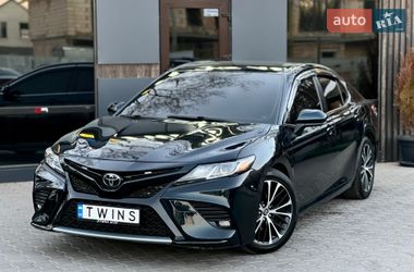 Седан Toyota Camry 2017 в Одессе