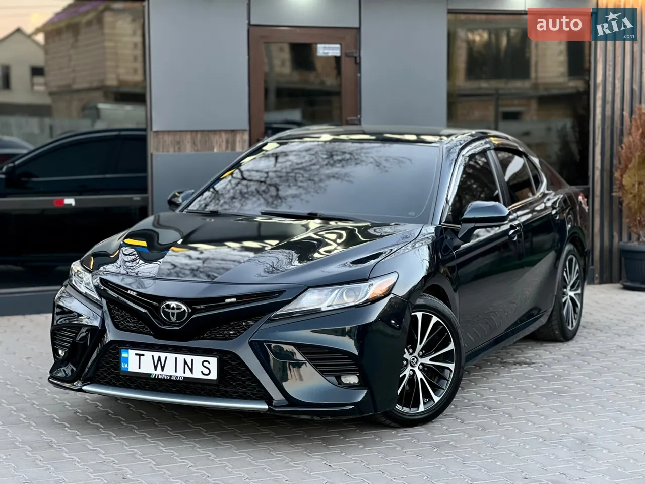 2017 Toyota Camry - мініатюра 13