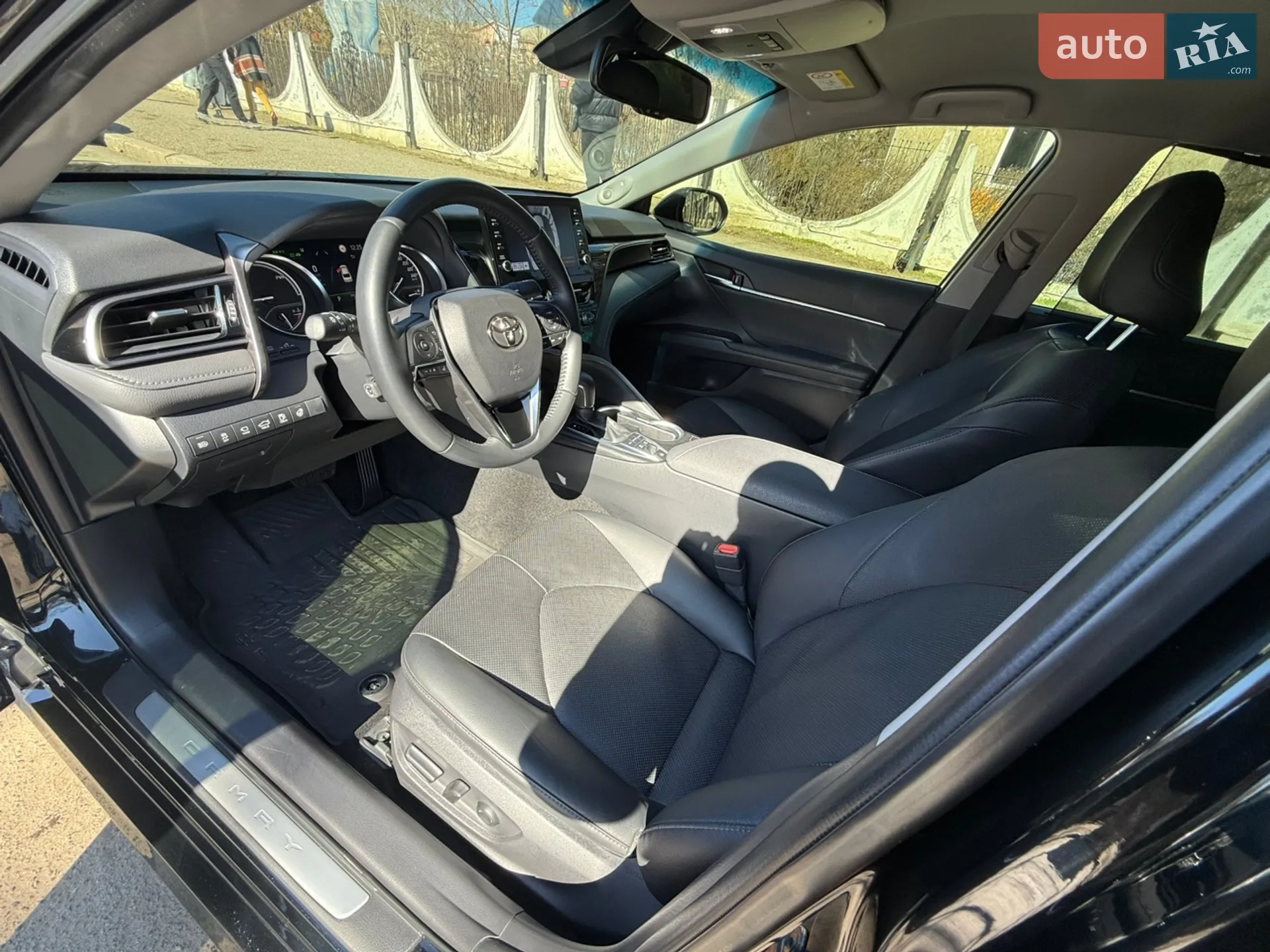 2022 Toyota Camry - мініатюра 18