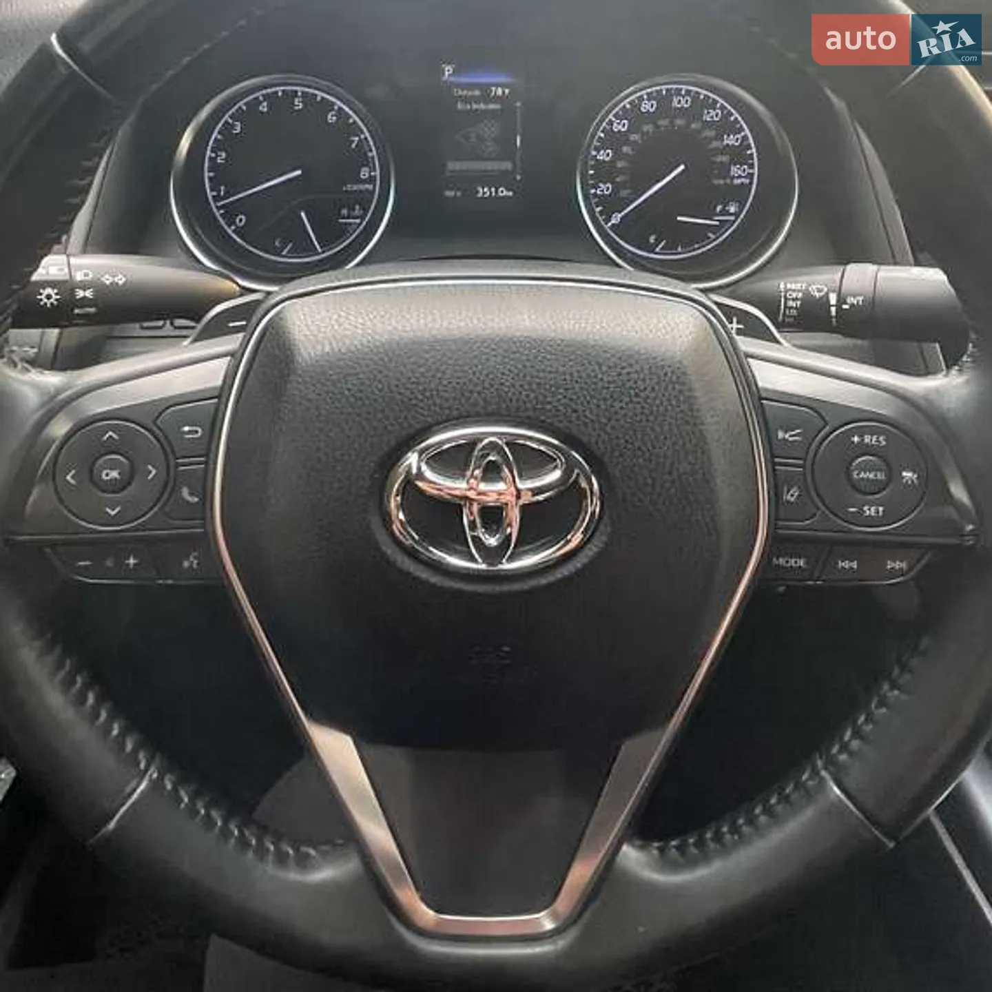 2018 Toyota Camry - мініатюра 9