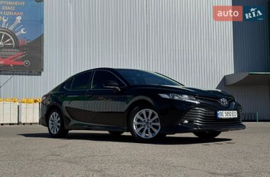 Седан Toyota Camry 2019 в Миколаєві