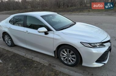 Седан Toyota Camry 2019 в Запорожье