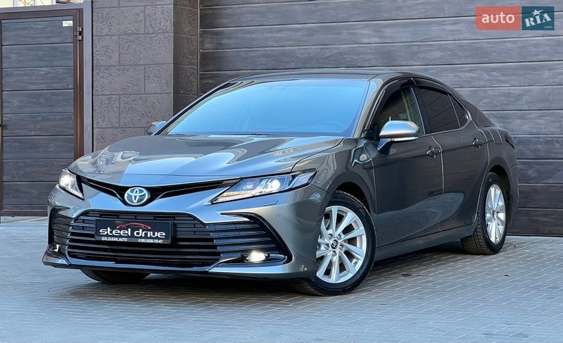 Toyota Camry 2023