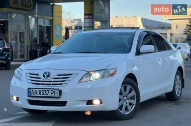 Седан Toyota Camry 2008 в Києві