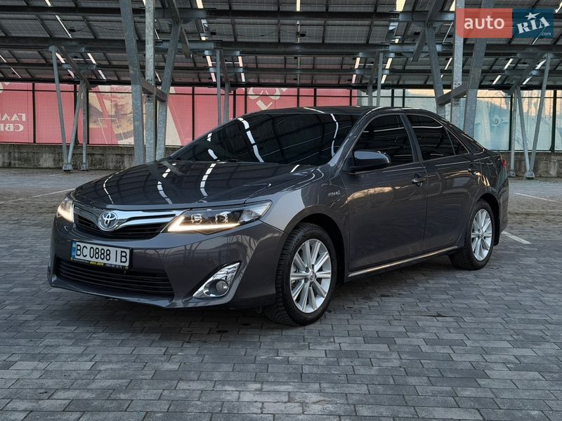 Седан Toyota Camry 2013 в Львове